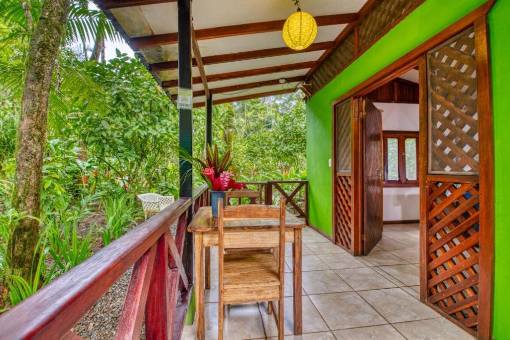 Pachamama Jungle River Lodge - Punta Uva Puerto Viejo de Talamanca 外观 照片
