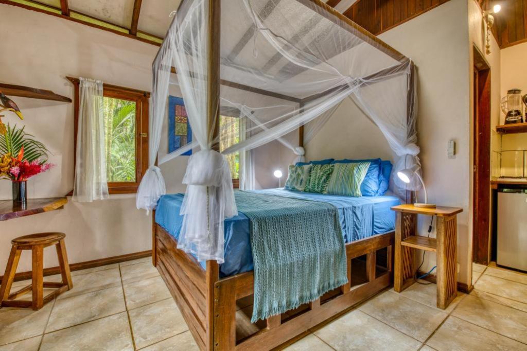 Pachamama Jungle River Lodge - Punta Uva Puerto Viejo de Talamanca 外观 照片