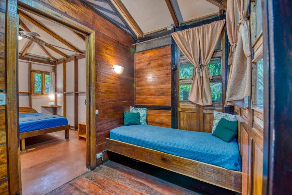 Pachamama Jungle River Lodge - Punta Uva Puerto Viejo de Talamanca 外观 照片