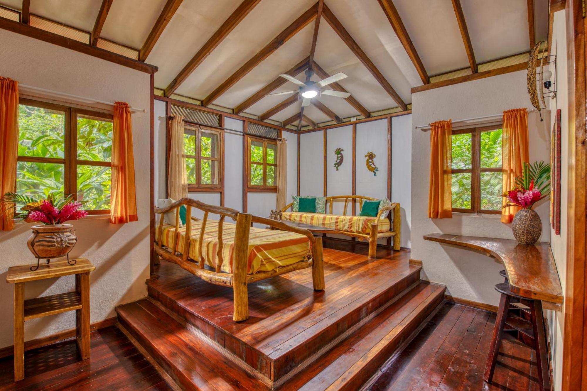 Pachamama Jungle River Lodge - Punta Uva Puerto Viejo de Talamanca 外观 照片