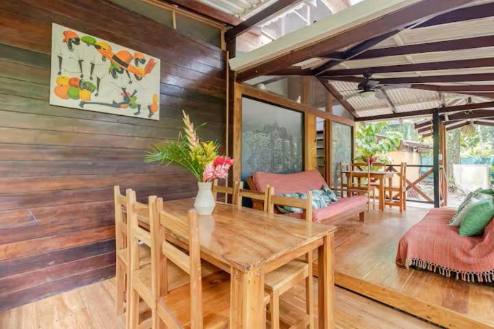 Pachamama Jungle River Lodge - Punta Uva Puerto Viejo de Talamanca 外观 照片