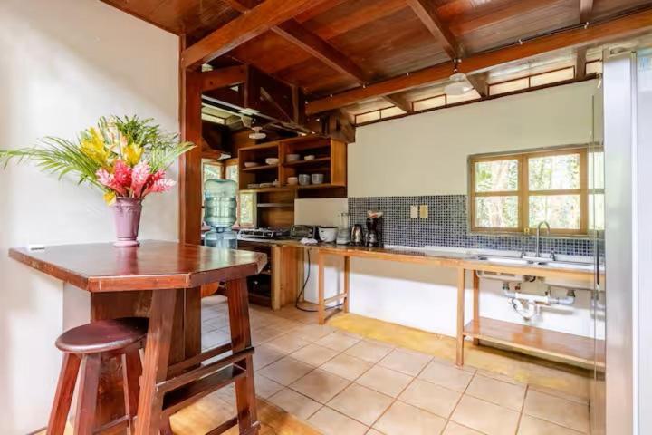 Pachamama Jungle River Lodge - Punta Uva Puerto Viejo de Talamanca 外观 照片
