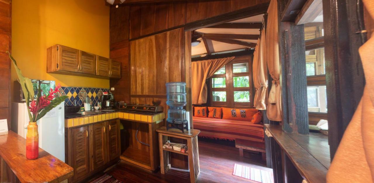 Pachamama Jungle River Lodge - Punta Uva Puerto Viejo de Talamanca 外观 照片