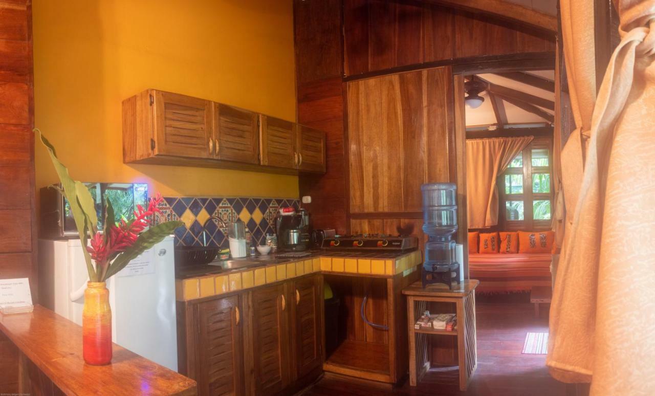 Pachamama Jungle River Lodge - Punta Uva Puerto Viejo de Talamanca 外观 照片